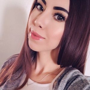 Meet your Posher, Magdalena